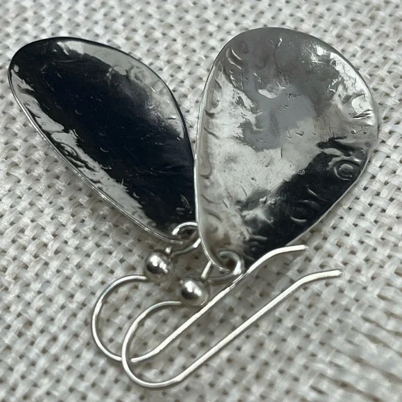 90's Vintage Sterling Silver Teardrop Dangle Earrings with Black Onyx Stone - Picture 6 of 15
